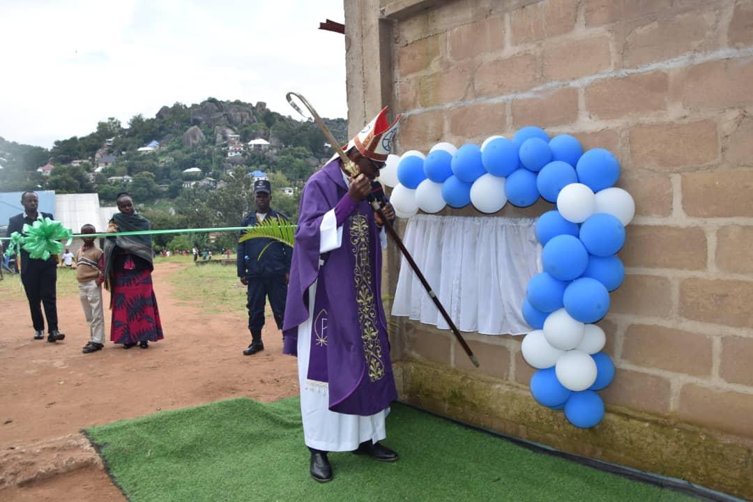 UWEKAJI WA JIWE LA MSINGI  UZIO WA SHULE YA MWANZA LUTHERAN SECONDARY SCHOOL